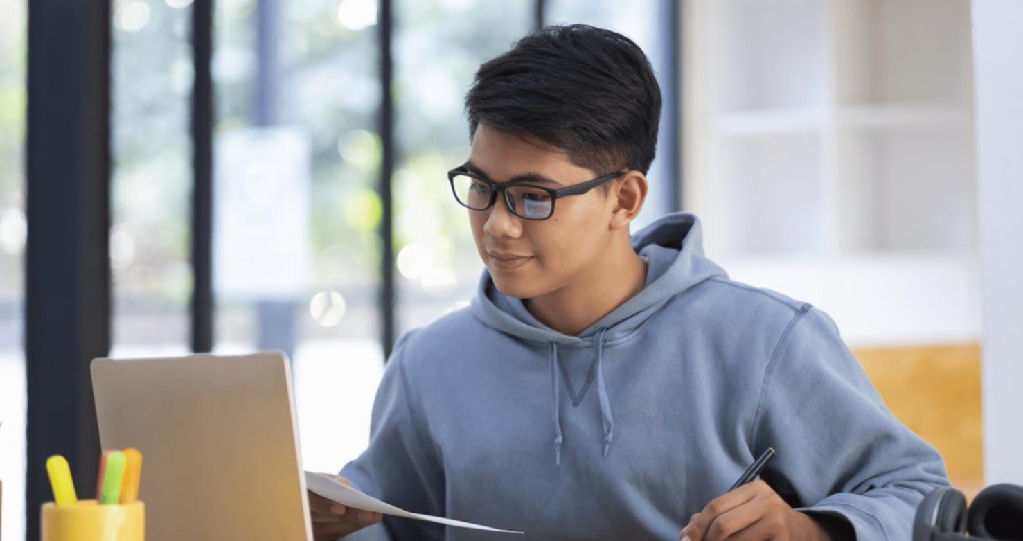 Financial professional teaching communication techniques in an engaging workshop setting
